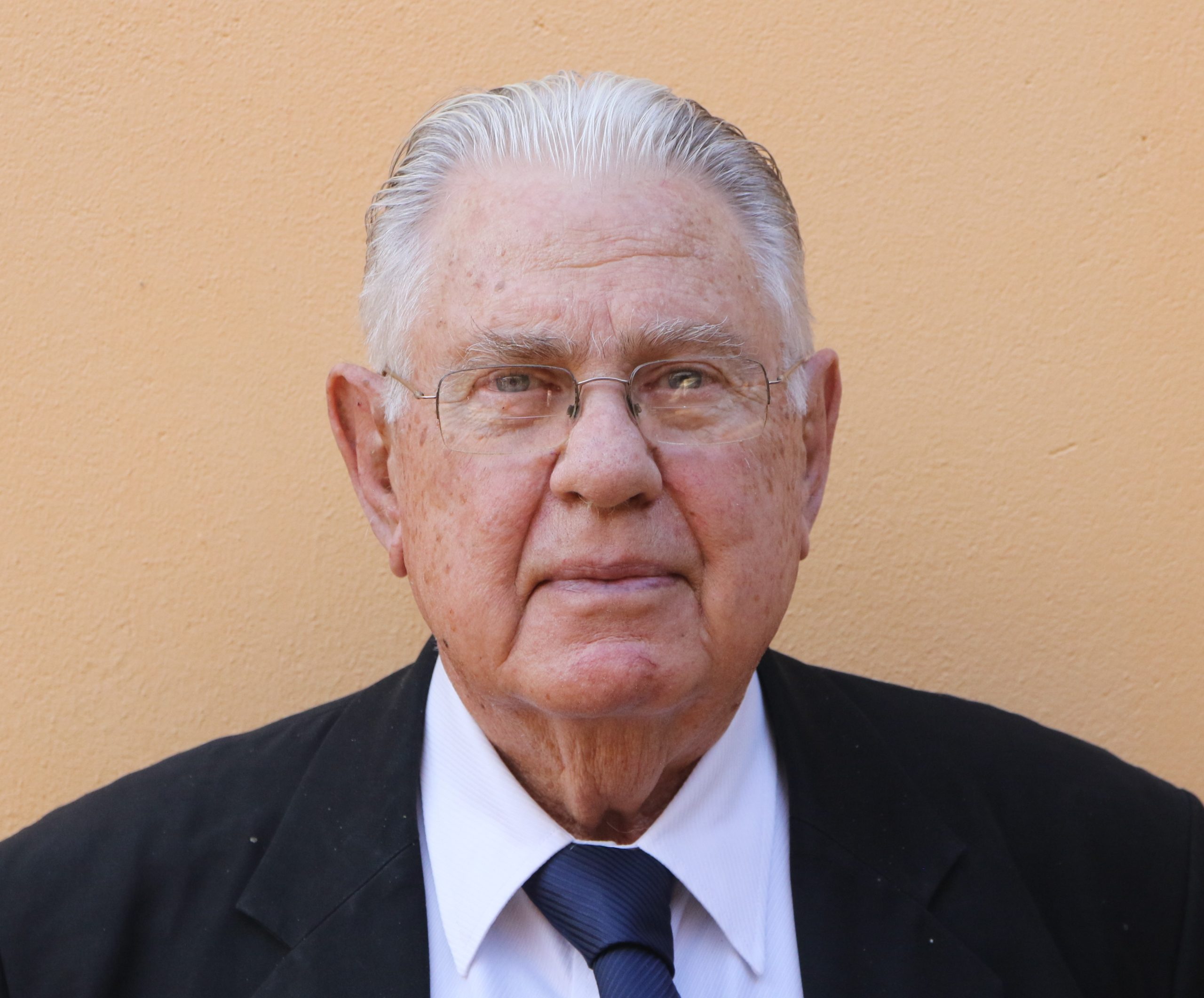 prof Hennie van der Westhuizen